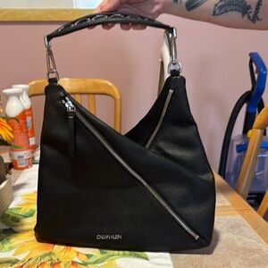 Calvin Klein Black Shoulder Bag Sleek Modern Design